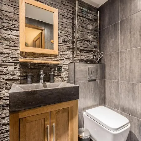 Eden Centre 霞慕尼