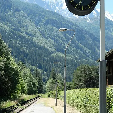 Eden Centre * 霞慕尼