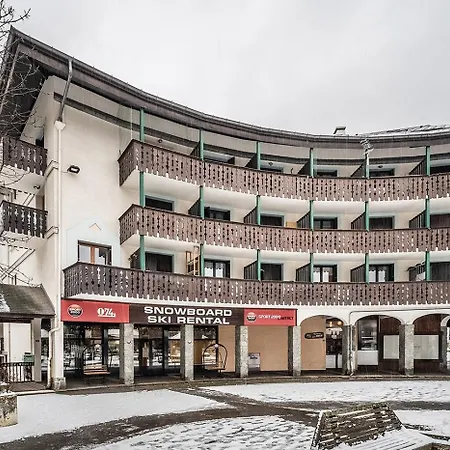 Eden Centre 霞慕尼